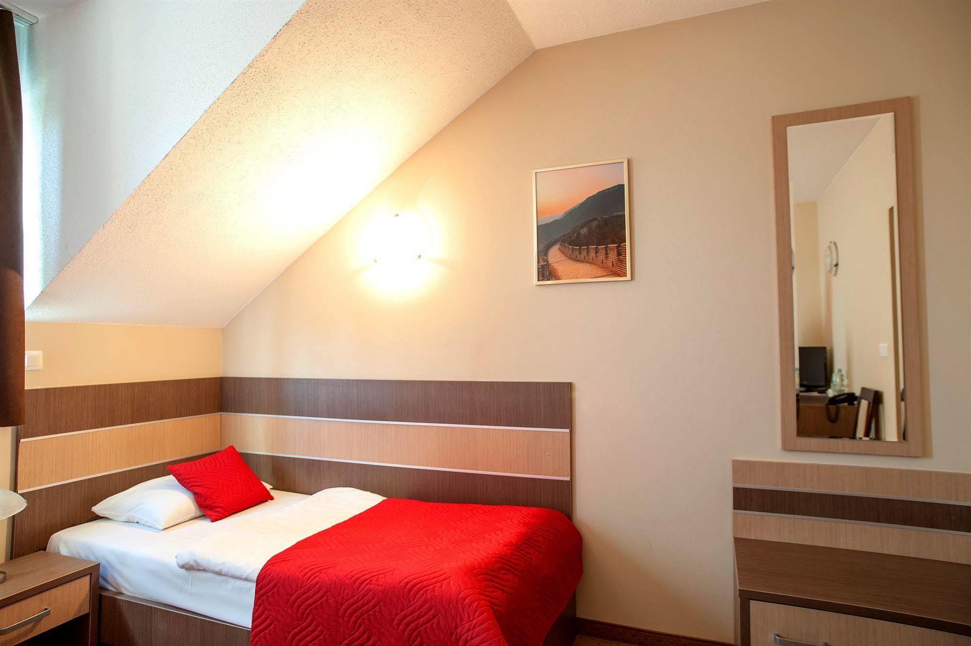 Hotel Sleep Wrocław Kültér fotó