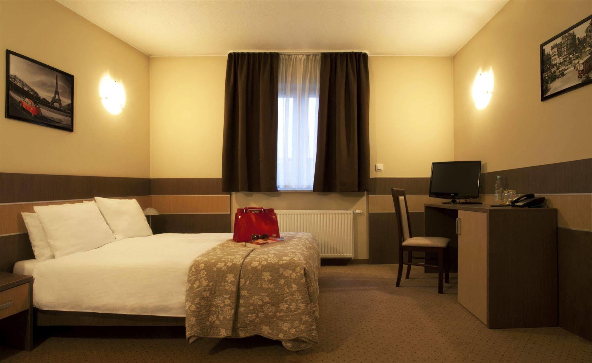 Hotel Sleep Wrocław Kültér fotó
